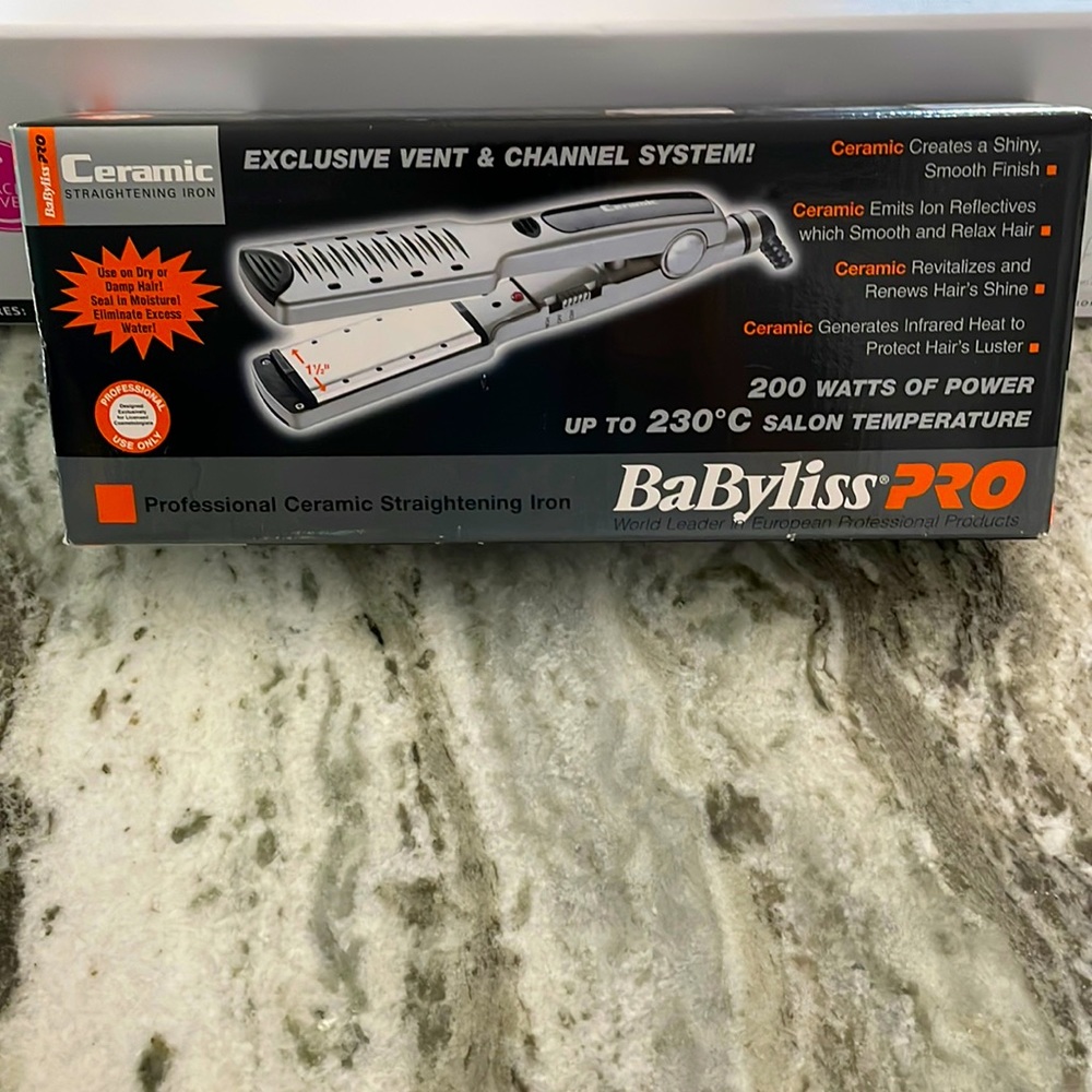 BaByliss PRO Professional Ceramic Straightening Iron